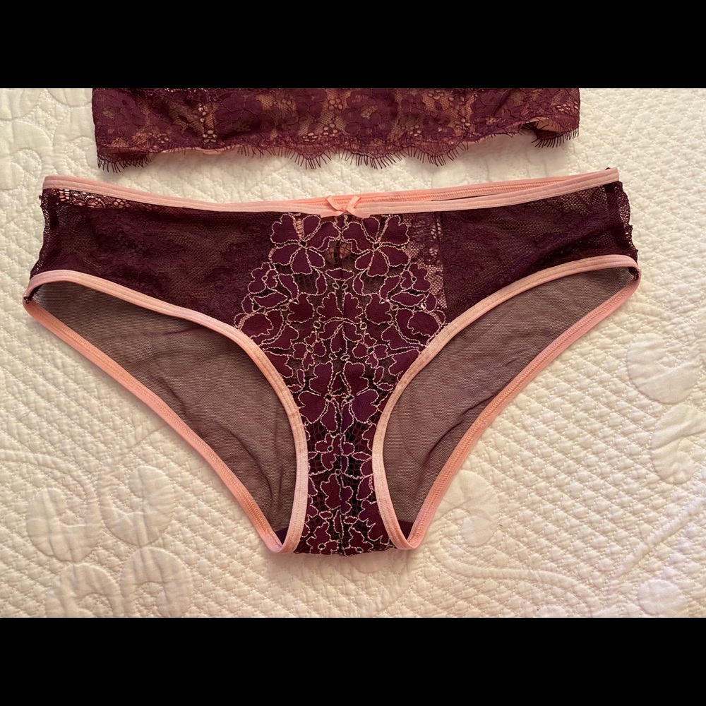 Victoria’s Secret bra and panty set - Picture 5 of 12